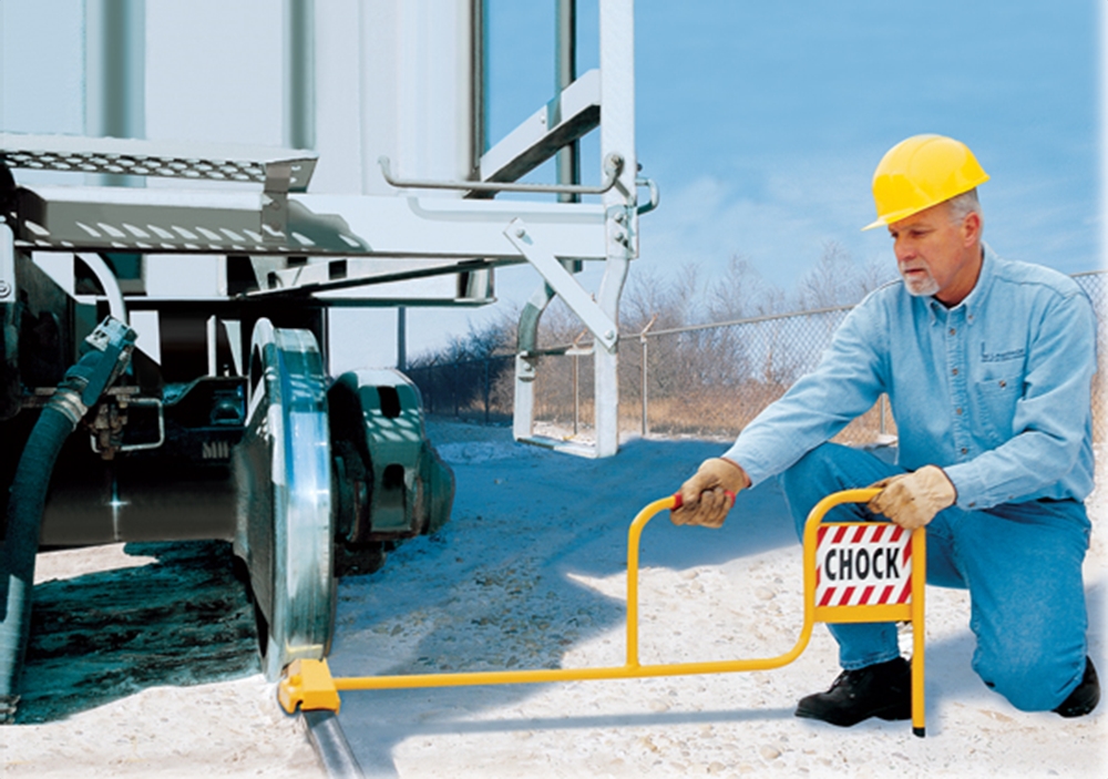 Single Chock w/Flag Exposed Rail Weight 16 lbs